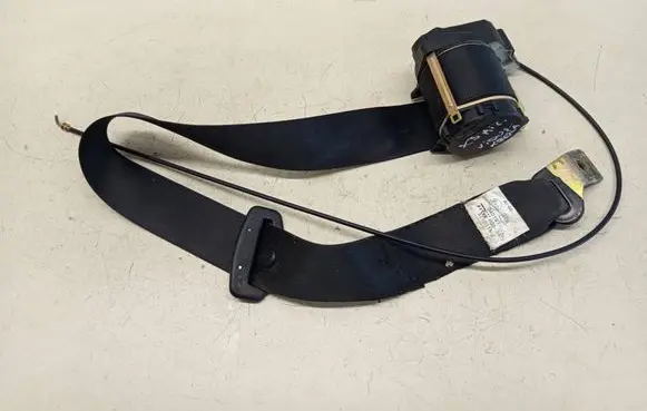 BMW X3 E83 Middle seatbelt (rear) 371011N 040181 H0034