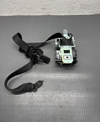 Mercedes-Benz E W212 Front seatbelt 7426000902 22049277 610035800C