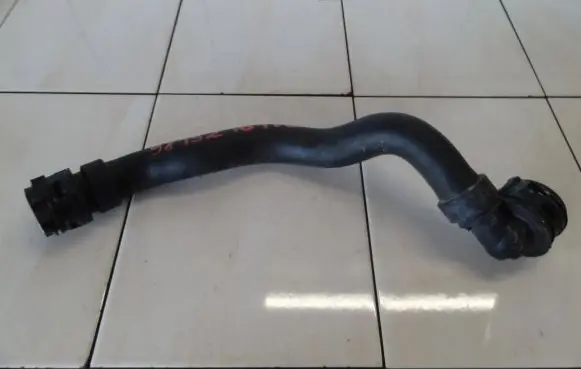 Opel Grandland X Engine coolant pipe/hose 9815216180