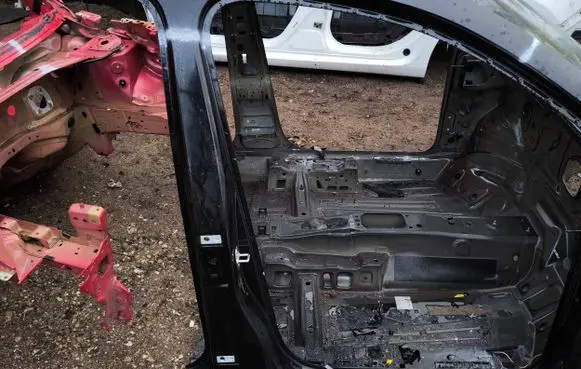 Seat Ateca Pillar (middle) 