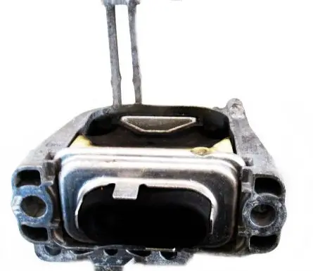 Volkswagen Touran III Engine mount bracket 5Q0199262DB 14122015 ZFF15ME2BZ