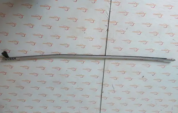 Renault Megane III Front door glass trim molding 808200169R 808210184R