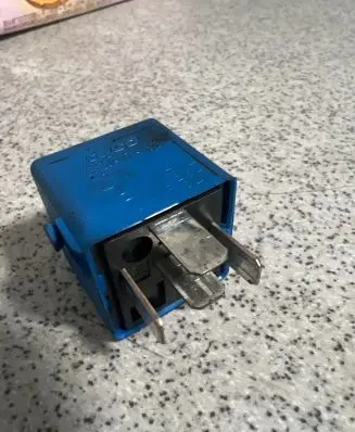 BMW 5 E39 Other relay 6915327