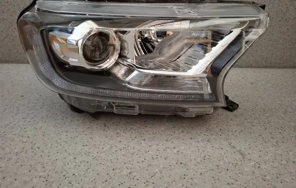 Ford Ranger Headlight/headlamp JB3B13D154KA