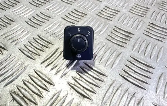 Volkswagen PASSAT B8 Wing mirror switch 3G0959565
