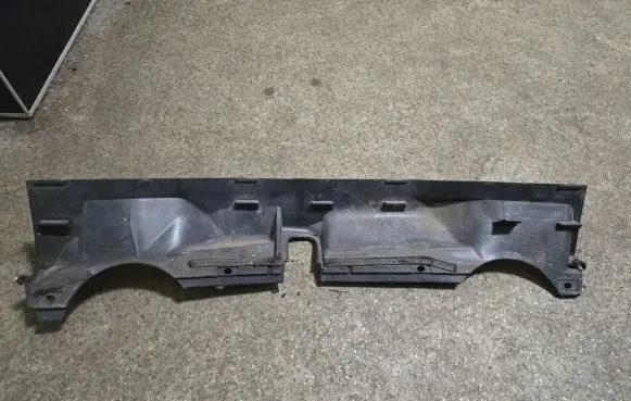 BMW 5 E39 Other engine bay part 8158237