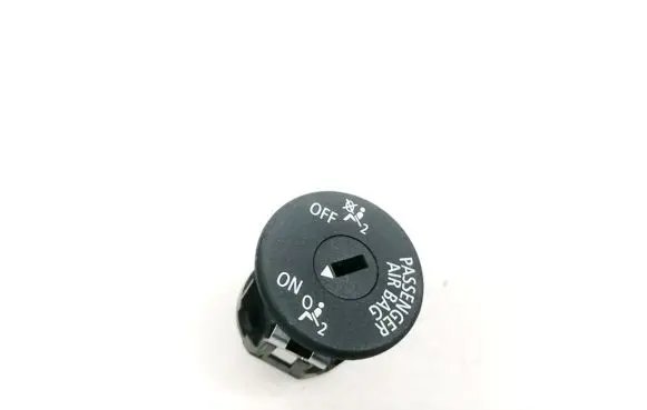 Passenger airbag on/off switch