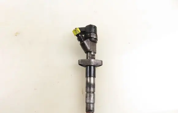 Renault Master II Fuel injector 8200146357 0445110141