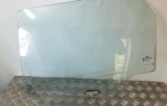 KIA Sorento Rear door window glass