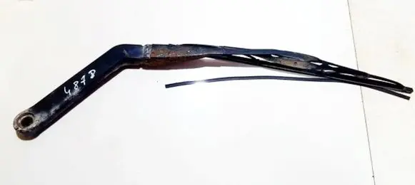 Nissan X-Trail T30 Rear wiper blade arm 12001