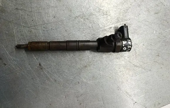 Opel Insignia A Fuel injector 0445110423