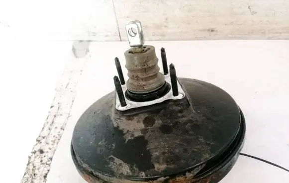 Volvo C30 Brake booster 6N512B195AB 6N51-2B195-AB