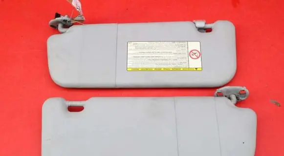Toyota Avensis Verso Sun visor