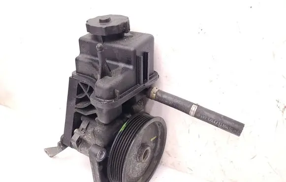Mercedes-Benz Sprinter W906 Power steering pump A0064661501 7693900509