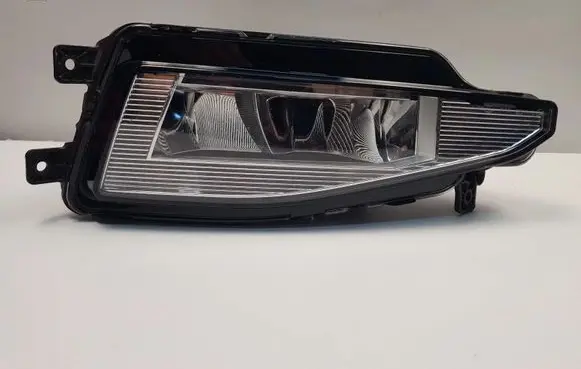 Volkswagen PASSAT B8 Front fog light 3G0941700