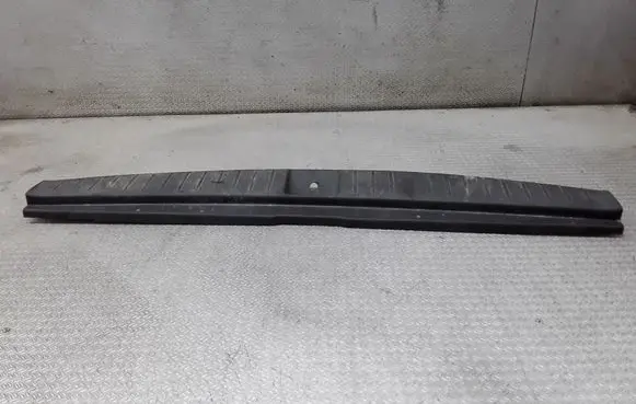 Subaru Outback Trunk/boot sill cover protection 95073AG000