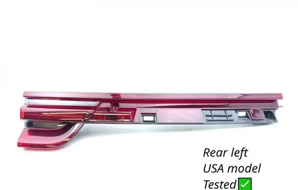Tailgate rear/tail lights
