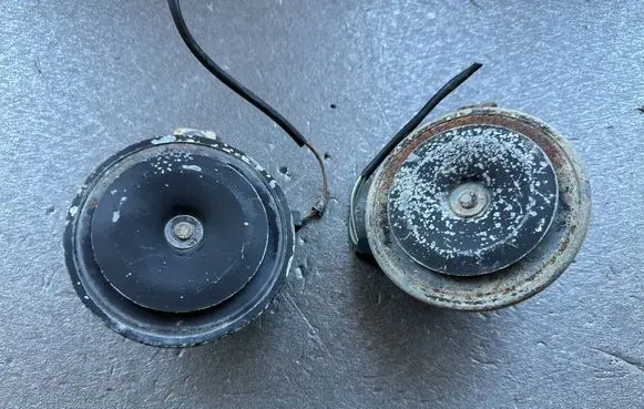 Nissan Patrol 260 Horn signal 25610G9501