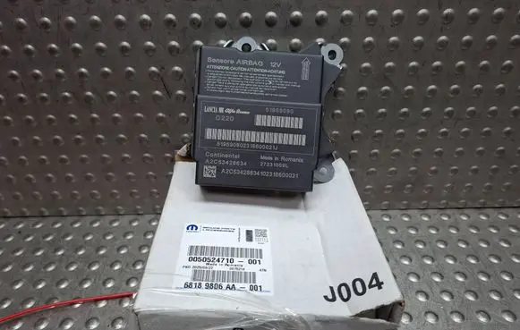 Fiat 500L Airbag control unit/module S26338192 51969090