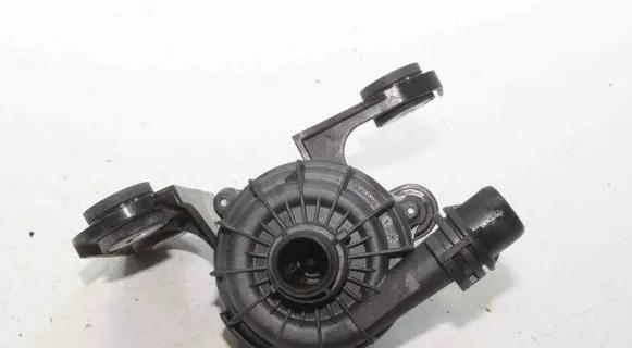 Land Rover Range Rover Evoque L551 Electric auxiliary coolant/water pump M8E28501DB