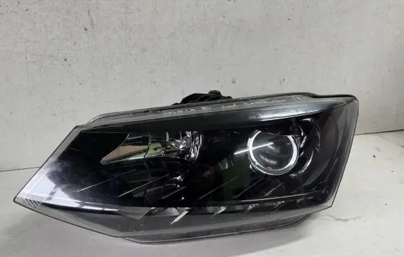 Skoda Fabia Mk3 (NJ) Headlight/headlamp 6v1941015b