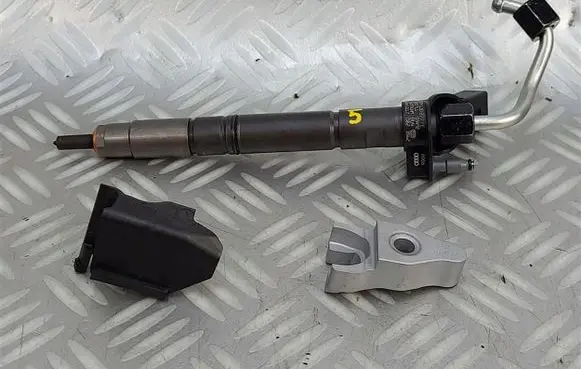 Audi Q8 Fuel injector 059130277FE