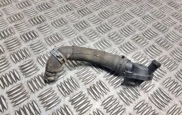 Audi A4 S4 B8 8K Engine coolant pipe/hose 04l12113a