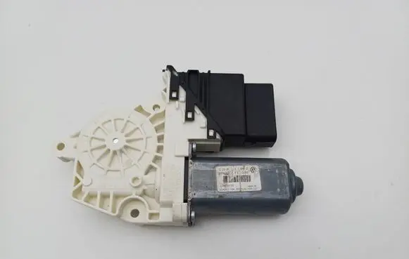Volkswagen PASSAT B6 Rear door window regulator motor 975280200 3C9959703
