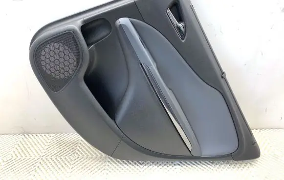 Opel Zafira C Coupe rear side trim panel 