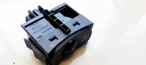 Renault Laguna II Headlight level height control switch 8200002439