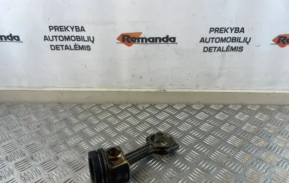 Volkswagen PASSAT B8 Piston with connecting rod
