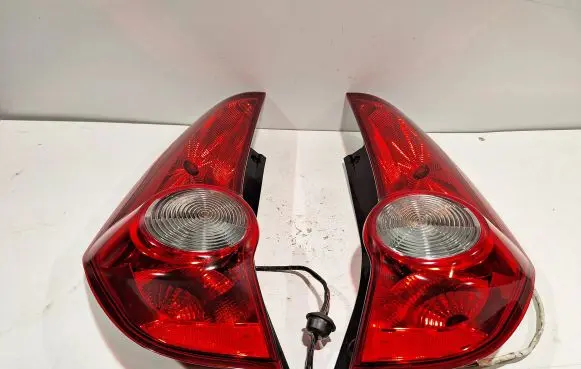 Opel Agila B Rear/tail lights