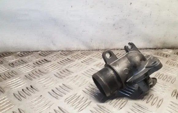 Jeep Grand Cherokee (WK) Thermostat housing A6422000315