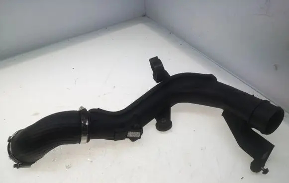Volkswagen Golf VI Intercooler hose/pipe 5N0145770A 038906051C 0281002401