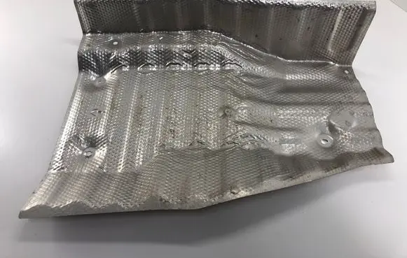 Toyota RAV 4 (XA40) Exhaust heat shield