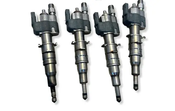 BMW 3 E90 E91 Fuel injectors set 7589048 10181010 1353758904808