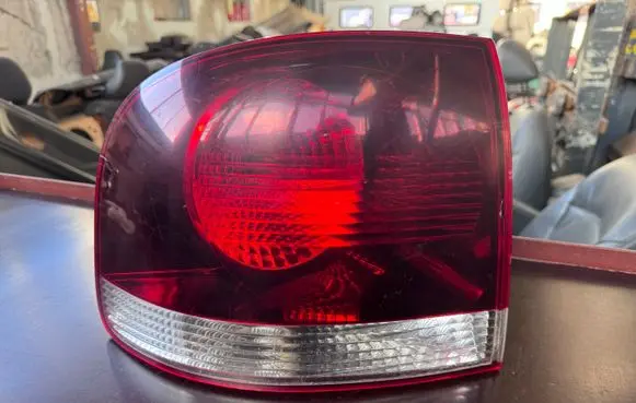 Volkswagen Touareg I Rear/tail lights 7L6945095