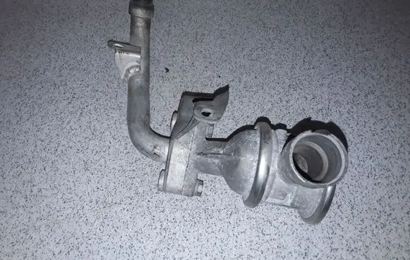 BMW 7 E65 E66 EGR valve 11727508273 11727515076