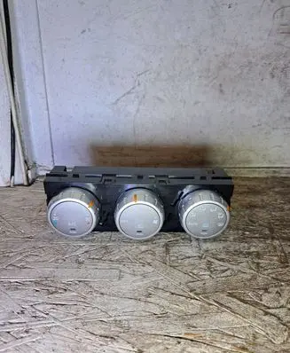 Subaru Forester SG Climate control unit 72311SA081 5037223595 58411AA