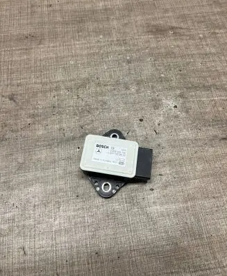 Mercedes-Benz E W211 ESP acceleration yaw rate sensor A0055422618 0265005735