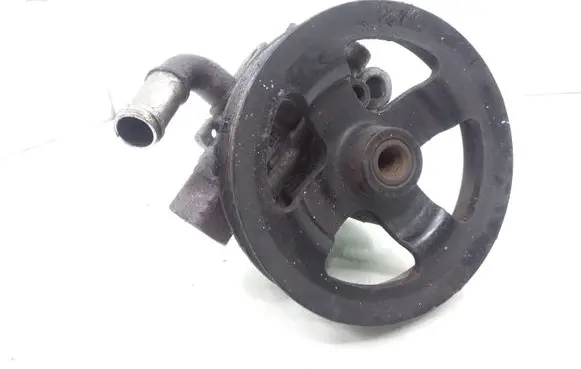 Toyota Corolla Verso E121 Power steering pump 52020 W5U041114