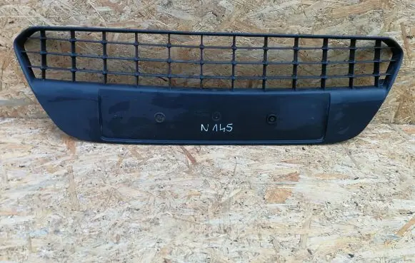 Ford Focus C-MAX Front bumper upper radiator grill 7M51-17B968-A