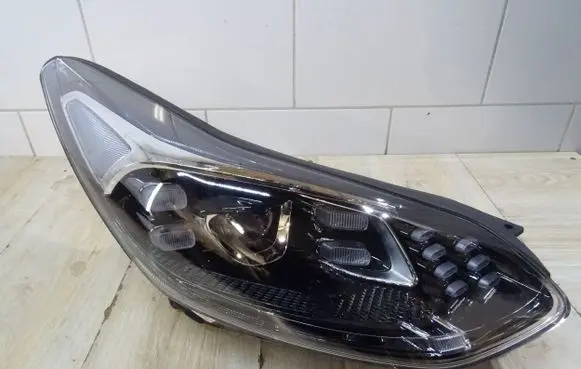 KIA Sportage Headlight/headlamp 92102F1500
