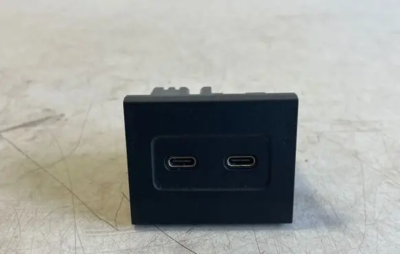 Mercedes-Benz GLB X247 USB socket connector A2478208402