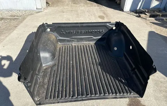 Mitsubishi L200 Pickup box 