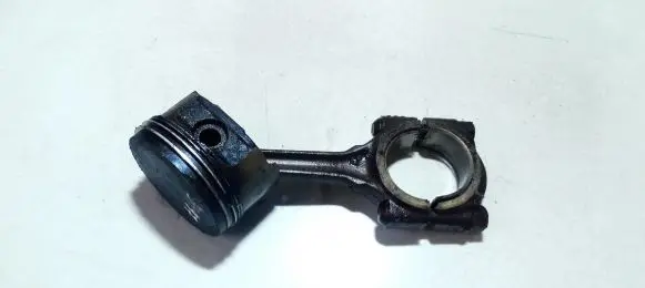 Peugeot 206 Piston with connecting rod
