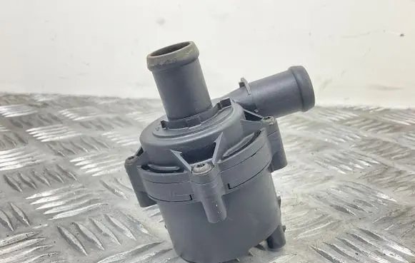 Volkswagen PASSAT B8 Electric auxiliary coolant/water pump 5Q0965567J
