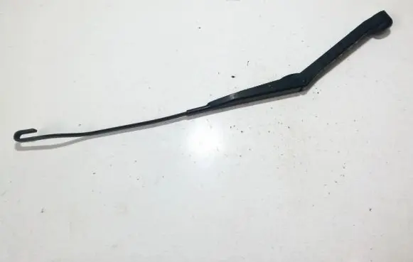 Front wiper blade arm