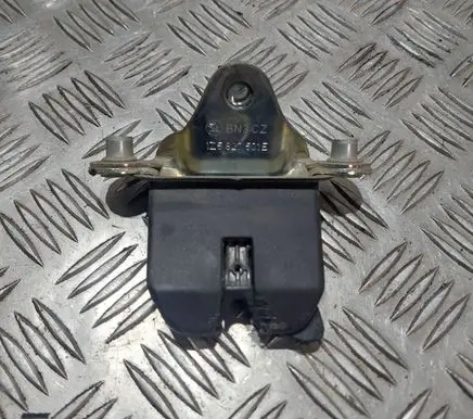 Skoda Octavia Mk2 (1Z) Tailgate/trunk/boot lock/catch/latch 1Z5827501E BN3CZ