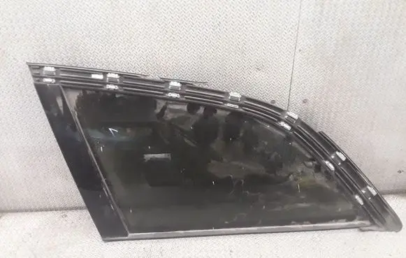Audi Q7 4L Rear side window